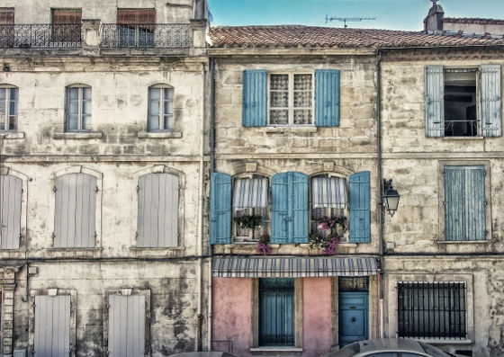 Buildings with Windows in Arles, France: https://unsplash.com/photos/white-blue-and-pink-painted-house-nF66LmjQclI